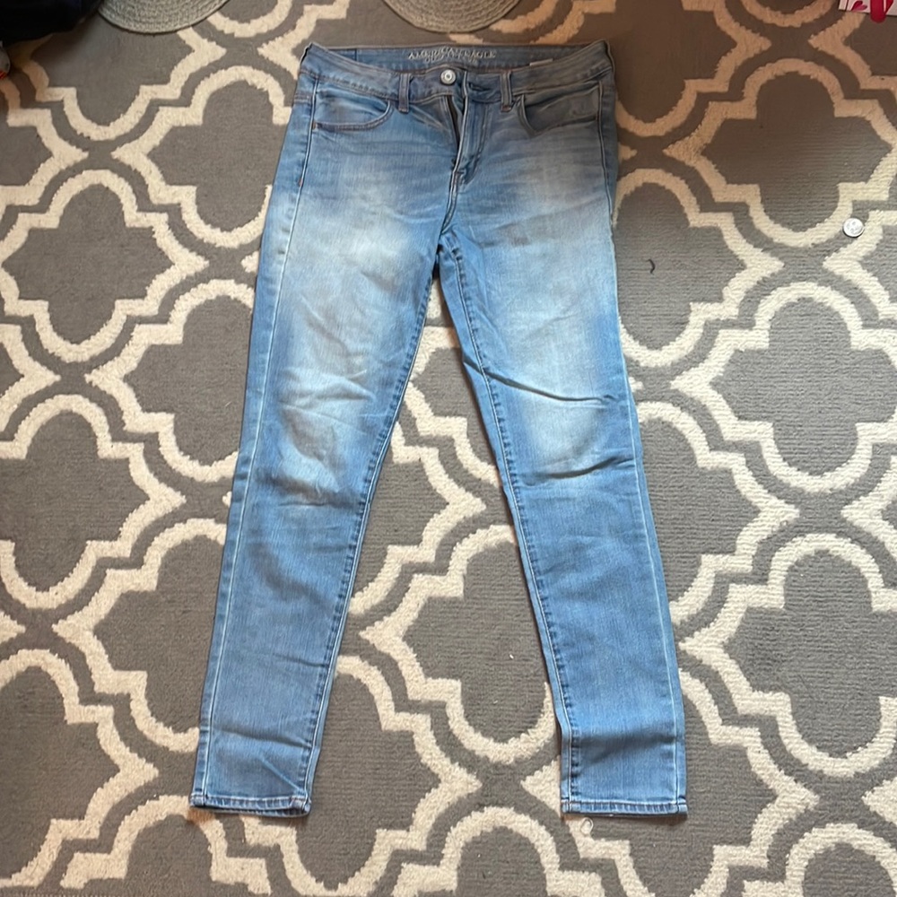American Eagle light wash jegging